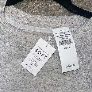 American Eagle comfy crew neck sweatshirt